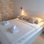 ヴィラ Three Bedroom *