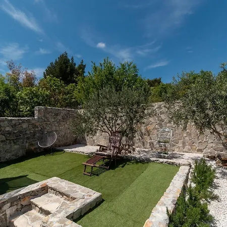 Βίλα Three Bedroom *