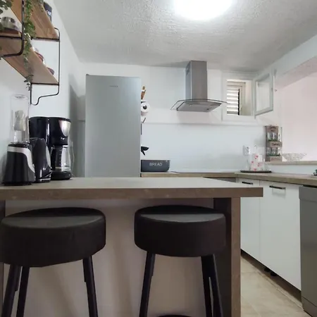 Βίλα Three Bedroom *