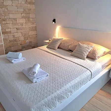 Βίλα Three Bedroom *